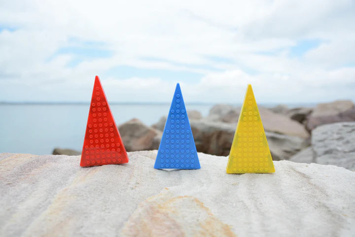 MAGBRIX® MAGNETIC BRICK TILE - ISOSCELES TRIANGLE 12 PCS PACK